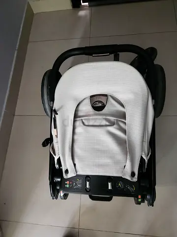 Compact foldable baby stroller in good used condition