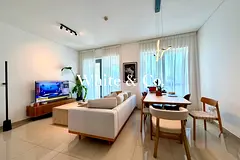 Fully Furnished | Walk-In Shower | Vacant