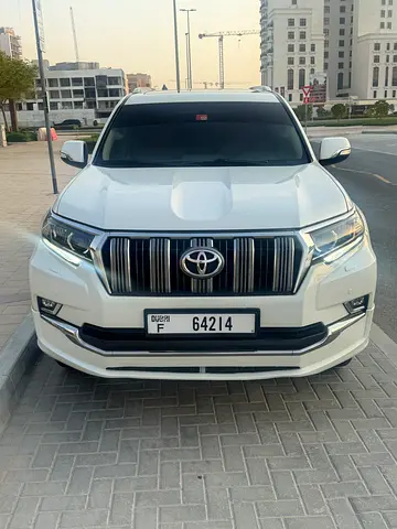 Pristine Toyota Prado 2020 VXR | GCC Specs | Low Mileage | Top Option