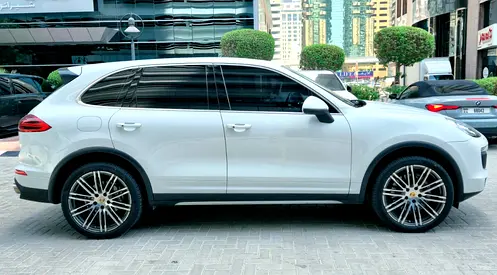 2015 Porsche CAYENNE — миниатюра 10
