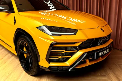 2019 Lamborghini URUS — фото 6
