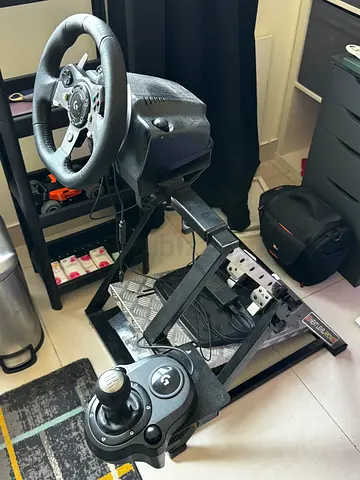 Logitech G920 racing wheel with pedals and shifter rig