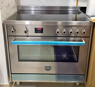 Bertazzoni 90cm 5-Zone Electric Ceramic Cooker – Premium Collection Italian made