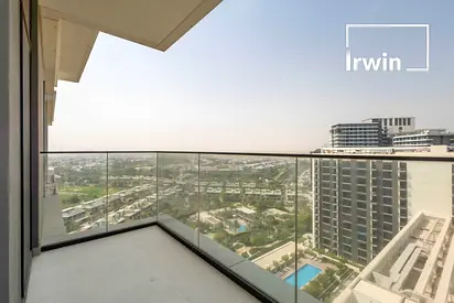 Top Floor | Corner Unit | 2 Parkings