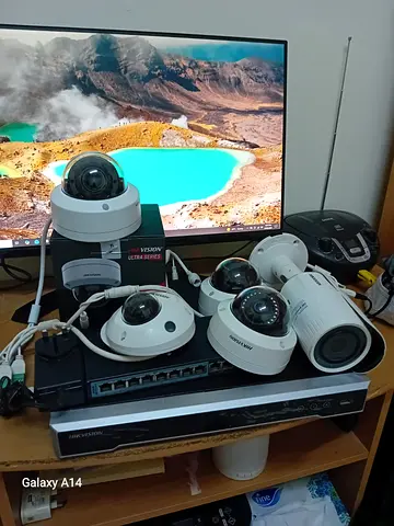 Hikvision CCTV Camera System 08 Channel NVR + 5Nrs 4/2MP IP Cameras