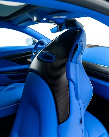 صورة 15 لـ 2025 Aston Martin VANQUISH