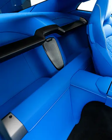 صورة 16 لـ 2025 Aston Martin VANQUISH