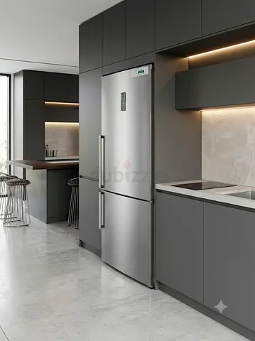 Siemens iQ700 Bottom Freezer Fridge Freezer | Latest Model | Excellent Condition