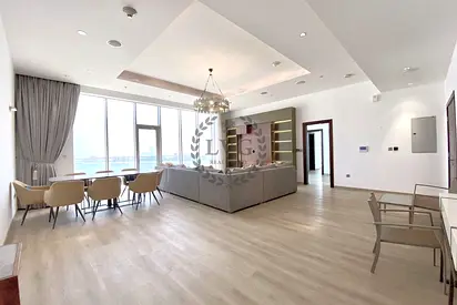Panoramic Sea & Skyline Views | Top Floor