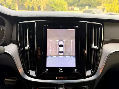 2022 Volvo S60 photo 11