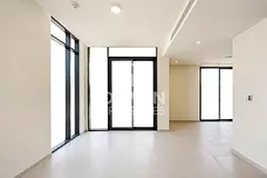 Facing Pool | Chiller Free | Vacant in October