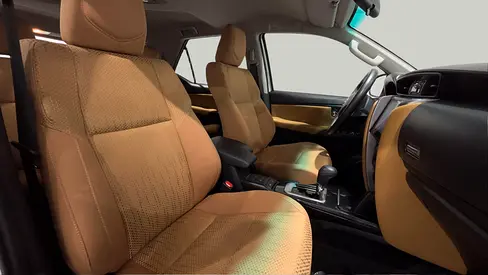 صورة 6 لـ 2025 Toyota FORTUNER