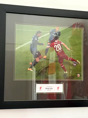 Signed Football Memorabilia