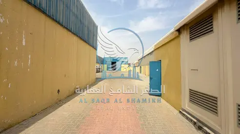 حوطة للإيجار في الصناعية 18 – 10,000 قدم مربع – 170,000 درهم سنويًا