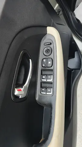 2014 KIA CARENS 照片 15