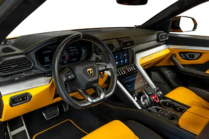 2019 Lamborghini URUS — фото 14