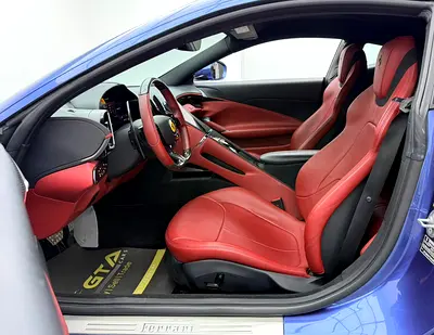 2021 Ferrari ROMA — фото 11