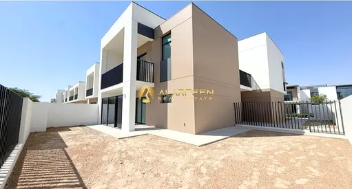 4Br+Maid | Spacious Villa | Community View