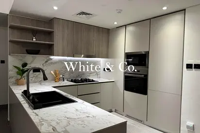 LUXURY | CHILLER FREE| DIRECT POOL ACCESS