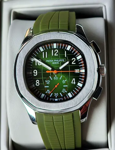 Patek Philippe Aquanaut Men's Master Quality Watch with light Green Dial and Rubber Strap🔥