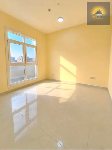 New Bright 02 Bed Apt with Basement Parking and Central Gas