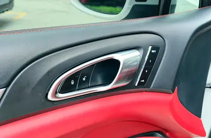 2015 Porsche CAYENNE — миниатюра 9