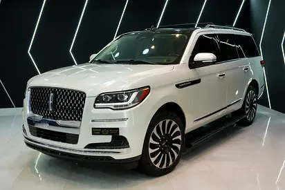 2023 Lincoln Navigator Presidential, Rear Screens, Deployable Sidesteps, Al Tayer Warr + Serv!!