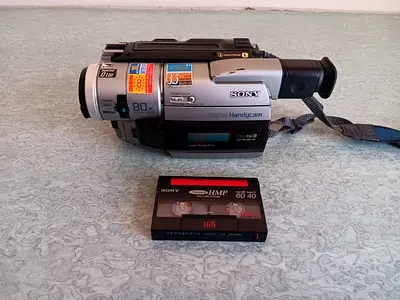 Sony Hi8 Cassette Camcorder