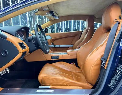 2014 Aston Martin VANTAGE 照片 11