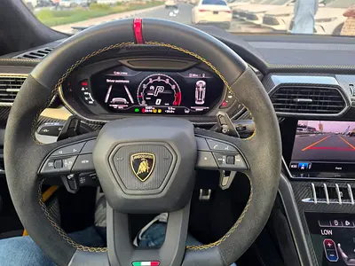 2024 Lamborghini URUS — миниатюра 12