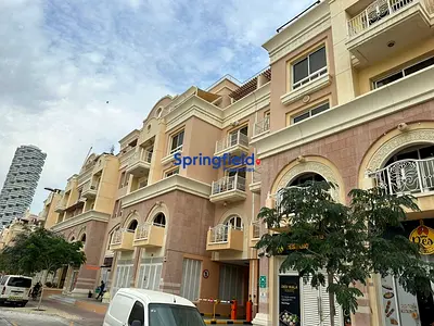 Spacious 1BR Rental in Maple 2 | Vacant