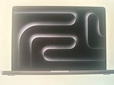 MacBook Pro 14-inch (space gray) - factory condition with charger and warranty used for 10 months
