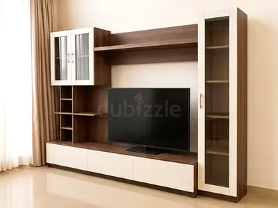 TV Unit / Entertainment Console – Excellent Condition