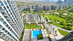 POOL & PARK VIEW | VACANT | GREAT LOCATION