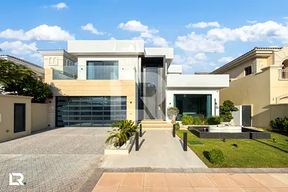 Expertly Redesigned | Spacious & Bright Villa