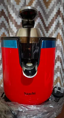 Saachi Electric Citrus Juicer - Compact Red, Excellent Condition