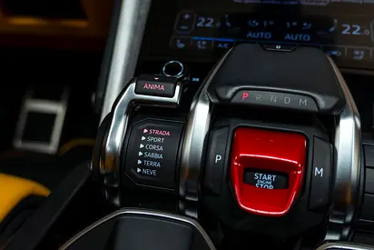 2019 Lamborghini URUS — фото 20