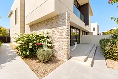 VACANT | LANDSCAPED GARDEN | 3BR ALL EN-SUITE
