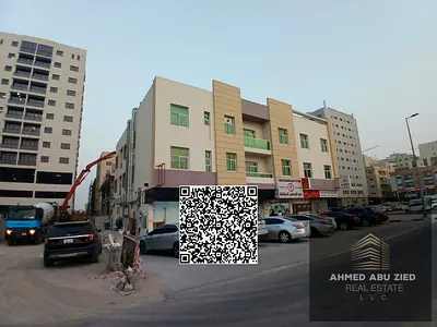 بنايه سكني تجاري عمر 5 سنوات (G+2) زاويه شارعين تملك حر