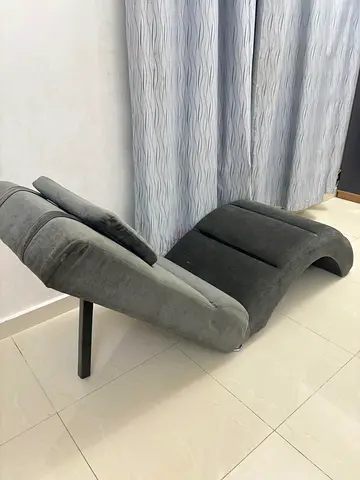 Modern Curved Lounge Chaise - Grey Upholstered Recliner