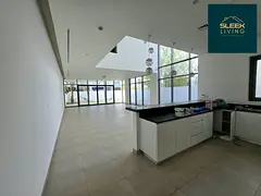 LUXURY 5 BED VILLA HUGE SIZE PRIVATE GARDEN
