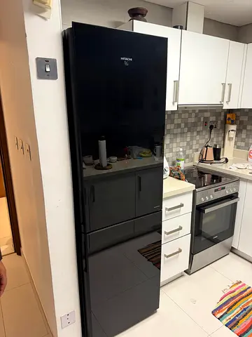 Hitachi Bottom Freezer Refrigerator Glass Body