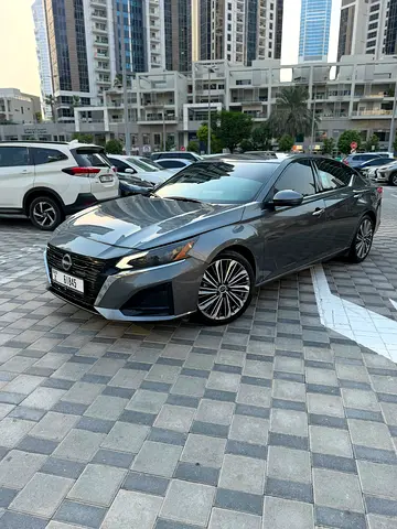 2025 Nissan ALTIMA — фото 2