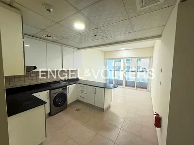 Spacious | Unfurnished | Mid Floor