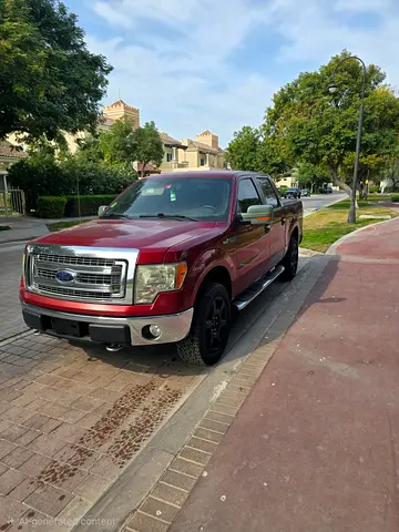 2014 Ford F-150 5.0L V8 4x4 GCC – Well Maintained