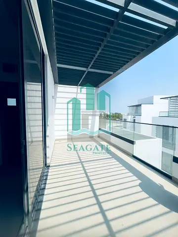 Luxury 3 Bedroom Waterfront Villa for Sale – Ajmal Makan, Sharjah
