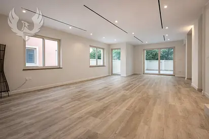 Single Row | Fully Upgraded | Corner Plot
