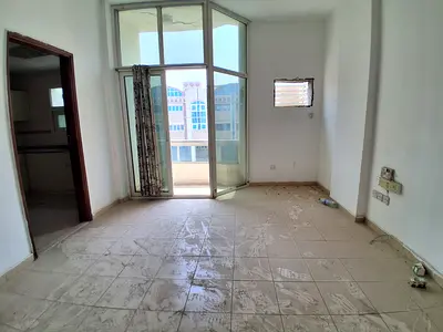 Near To Bus Stop 1Bhk For Bachlor with Balcony