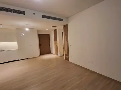 Beautiful Views I Spacious Layout I Mid Floor