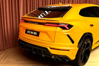 2019 Lamborghini URUS — фото 7
